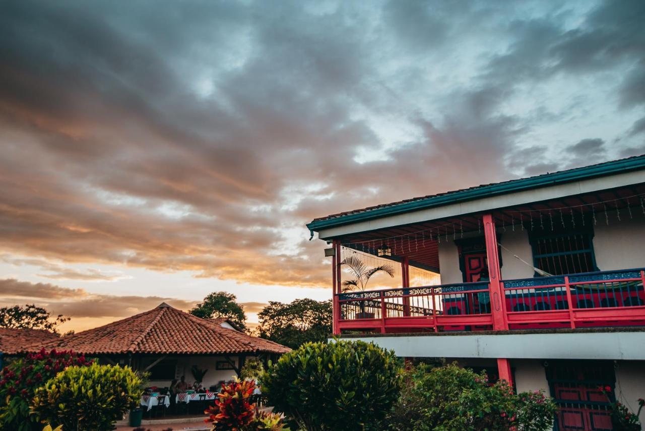 Hotel Arrayanes Del Quindio Montenegro Exterior photo