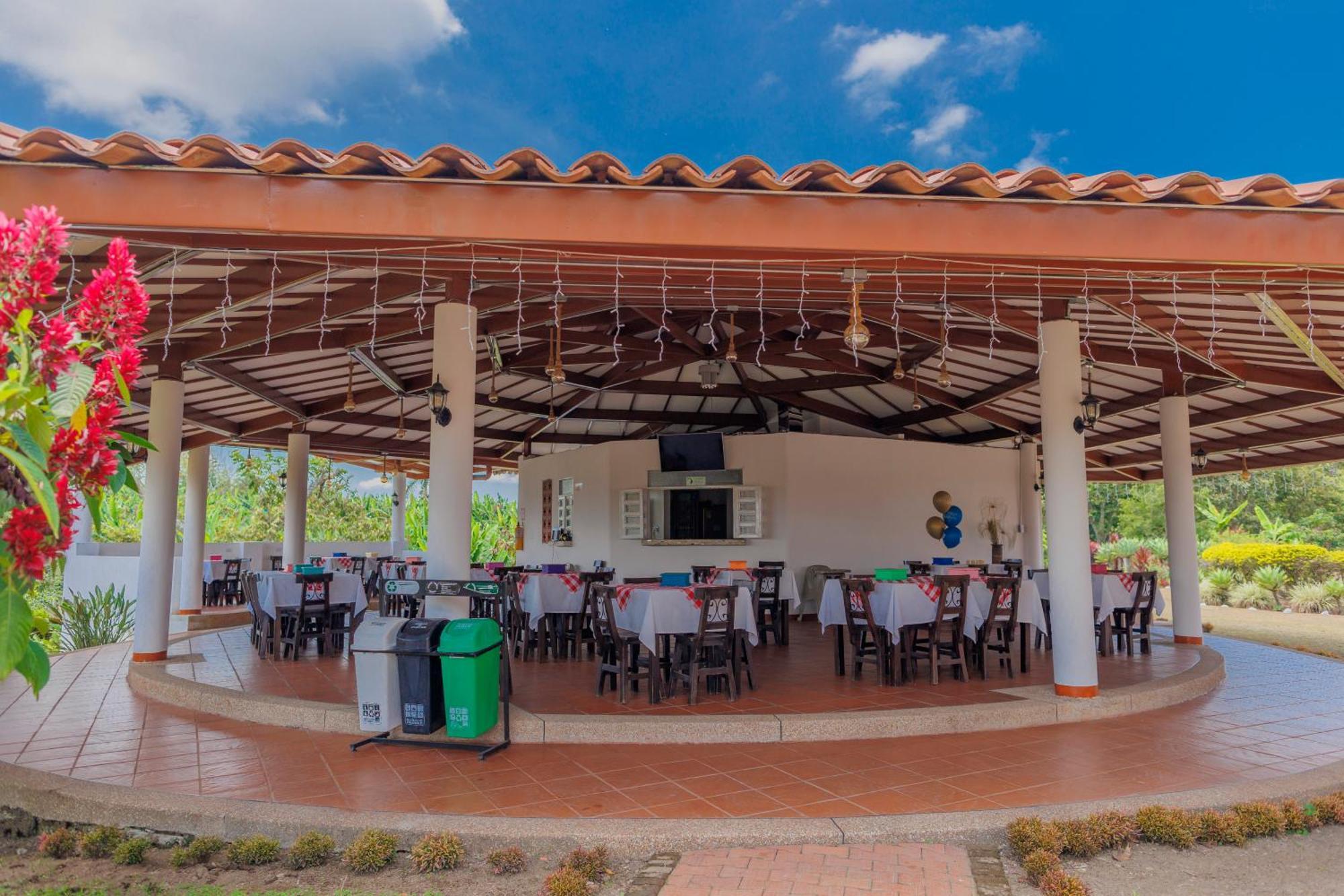 Hotel Arrayanes Del Quindio Montenegro Exterior photo